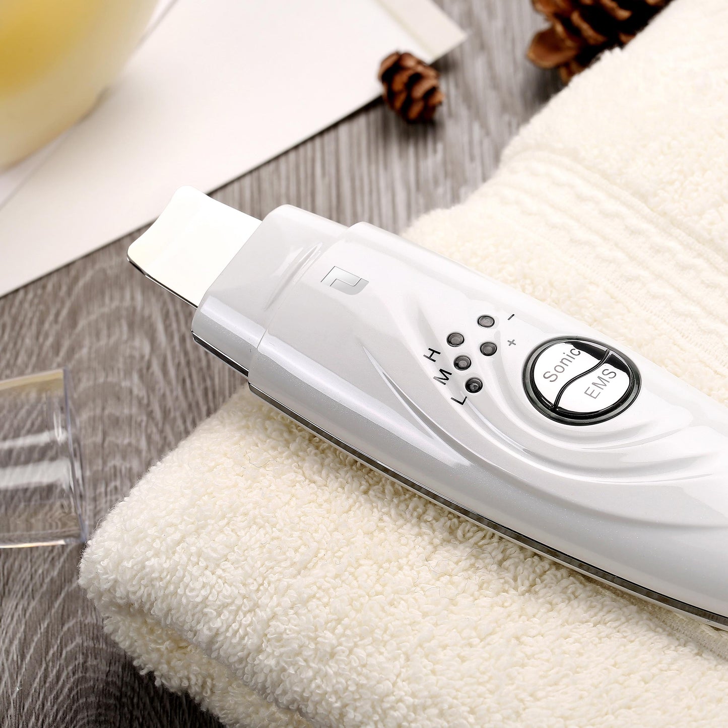 【Say Goodbye to Stubborn Pore Buildup 👋】Lifetrons UI-400 Ultrasonic Skin Scrubber | EMS Lifting & Deep Cleansing Device